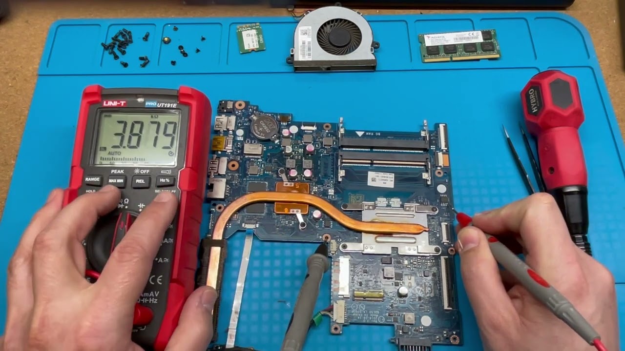 A W ŚRODKU NIESPODZIANKA😒... HP PAVILION 250 NAPRAWA LAPTOPA 