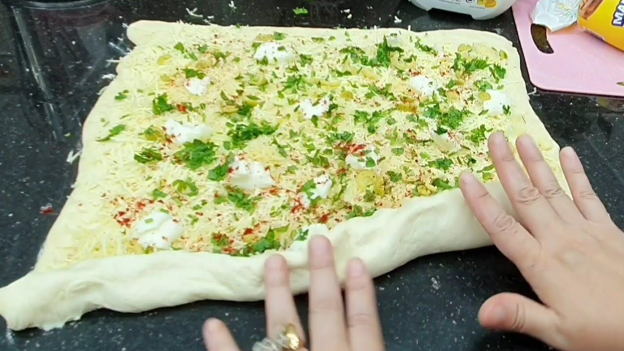 اطيب واسهل مملحات حلزونية ممكن تحضريها حشو بدون فرن بعجينة قطنية وهشة