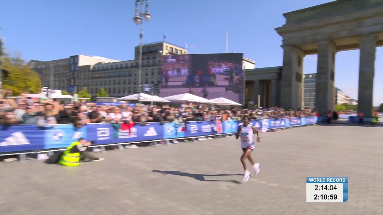 Tigst Assefa New Marathon World Record - 2023 at the BMW BERLIN MARATHON