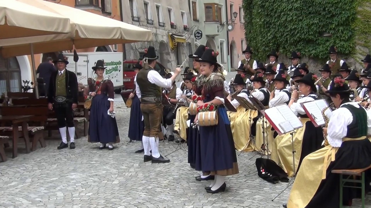 Österreich Rattenberg. MarktMusikkapelle Brixlegg hpvideo Breda Henk Pas 2017