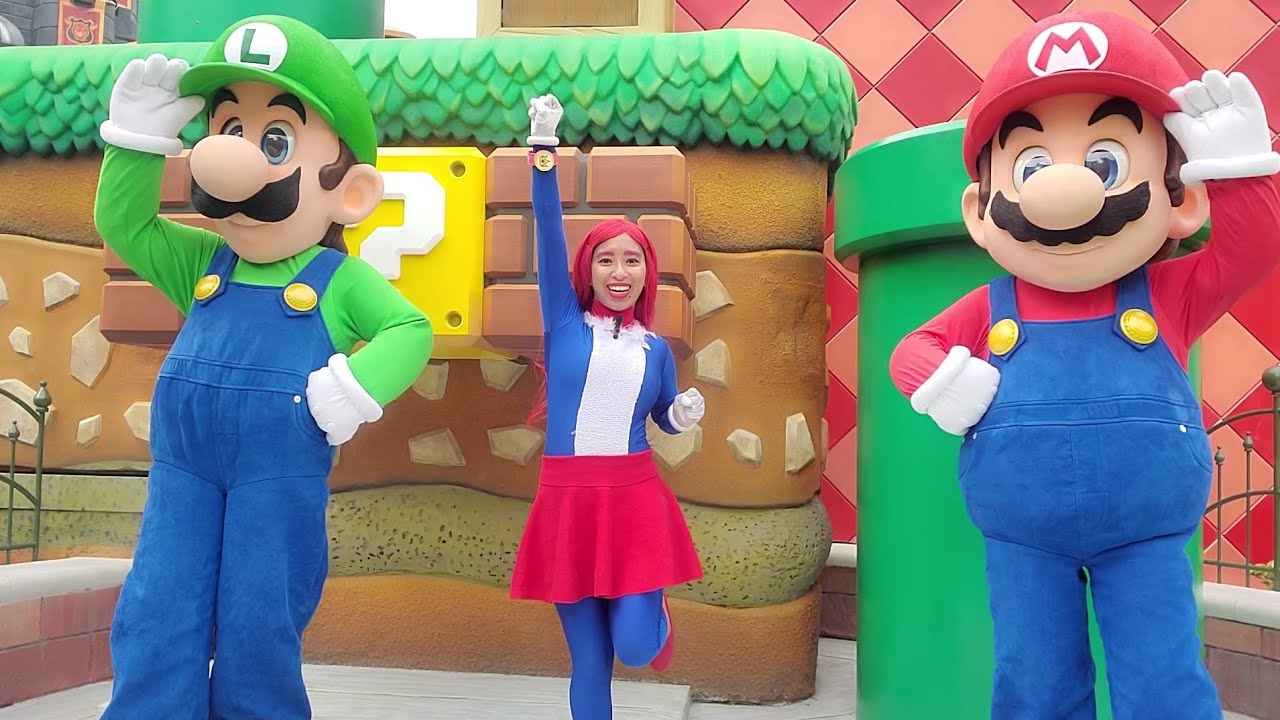 I as Wynonna Woodpecker meets Mario and Luigi of Super Nintendo World USH 2023
