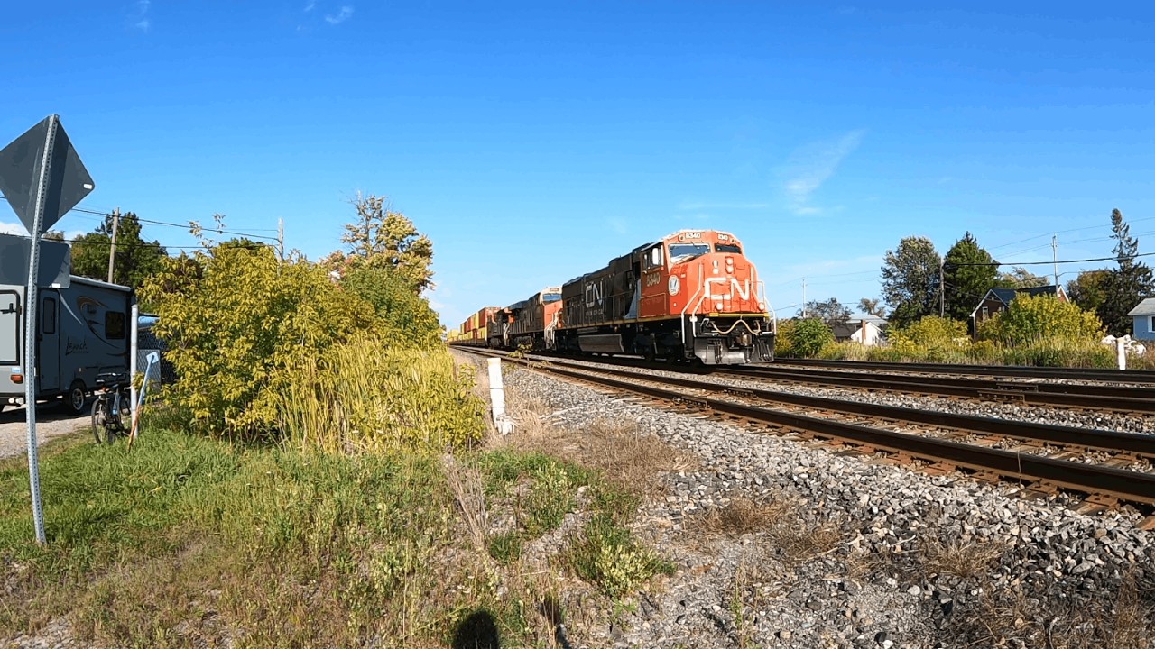 ACC lead! CN Z149 in Lansdowne.