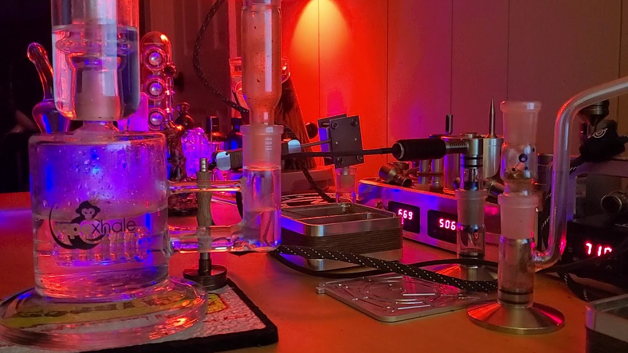 NewVape Flowerpot VRod Double Decker Through VapeXhale Bomb Base and Stickybricks's StickyTube
