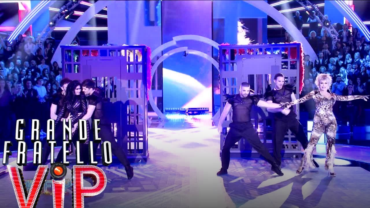 Grande Fratello VIP - Il balletto di Pamela Prati e Carmen Russo