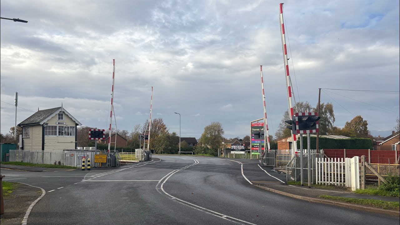 Brigg level crossing (Lincolnshire) 04/11/25