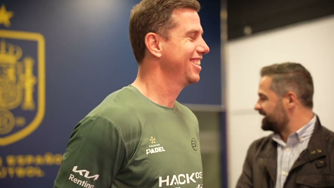 Visita de Paquito Navarro a las instalaciones de La Cartuja