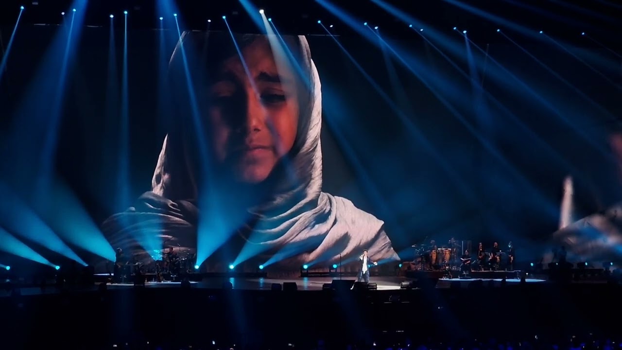Dimash - we're choosing life. Stranger Tour 🎤  Astana. #димаш #димашкудайберген #wearechoosinglife