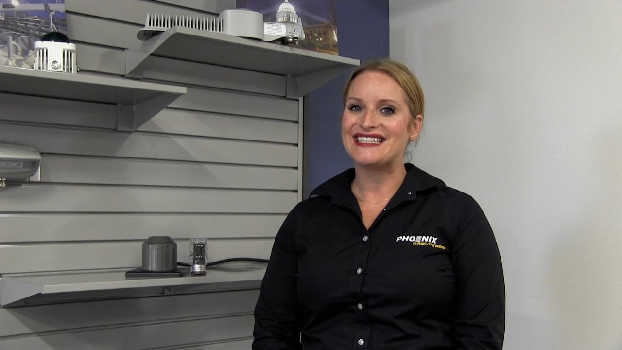 Demonstration of the autonomous, self-monitoring SturdiSignal™ Series LED Navigation Lights