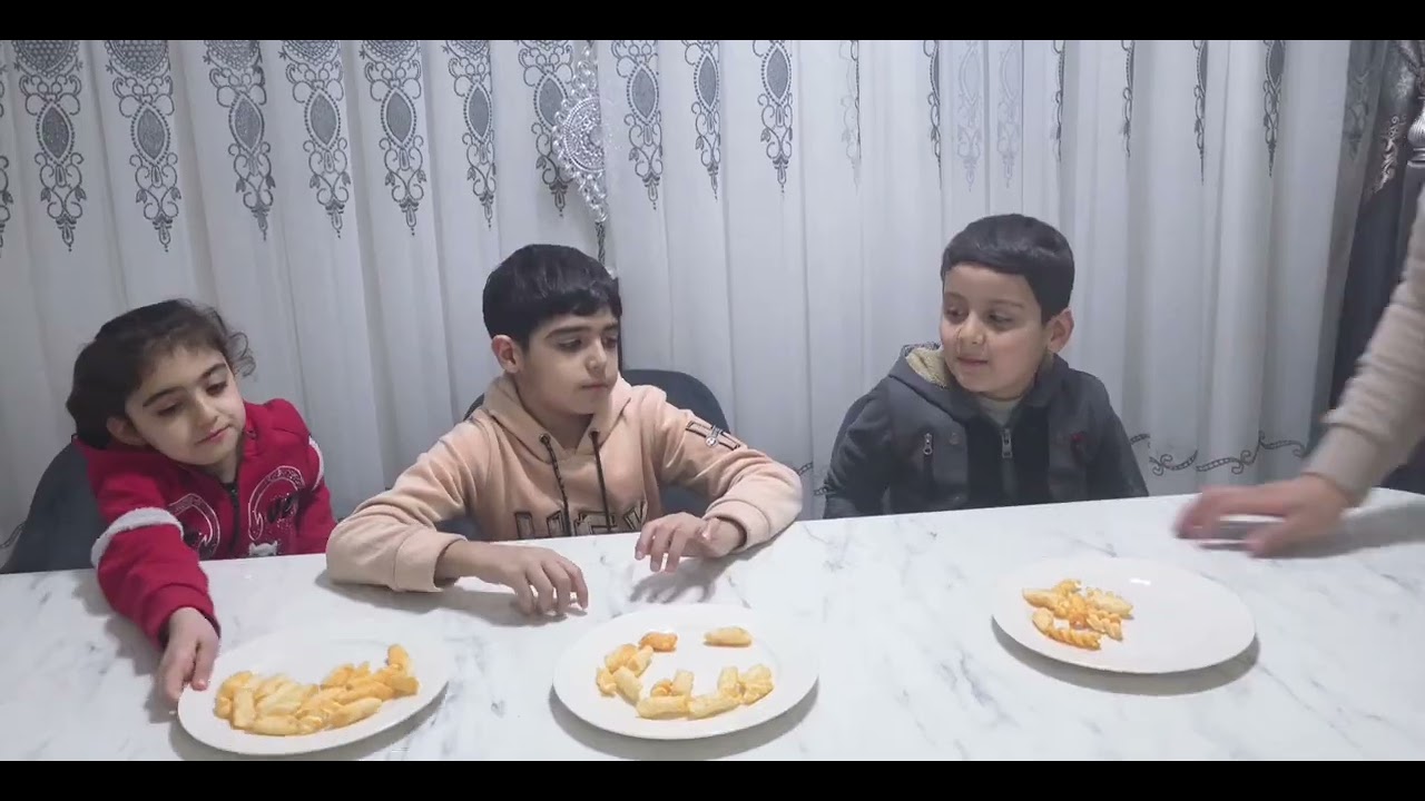 تحدي يد ✋️ يدين🙌ولا شي 🚫