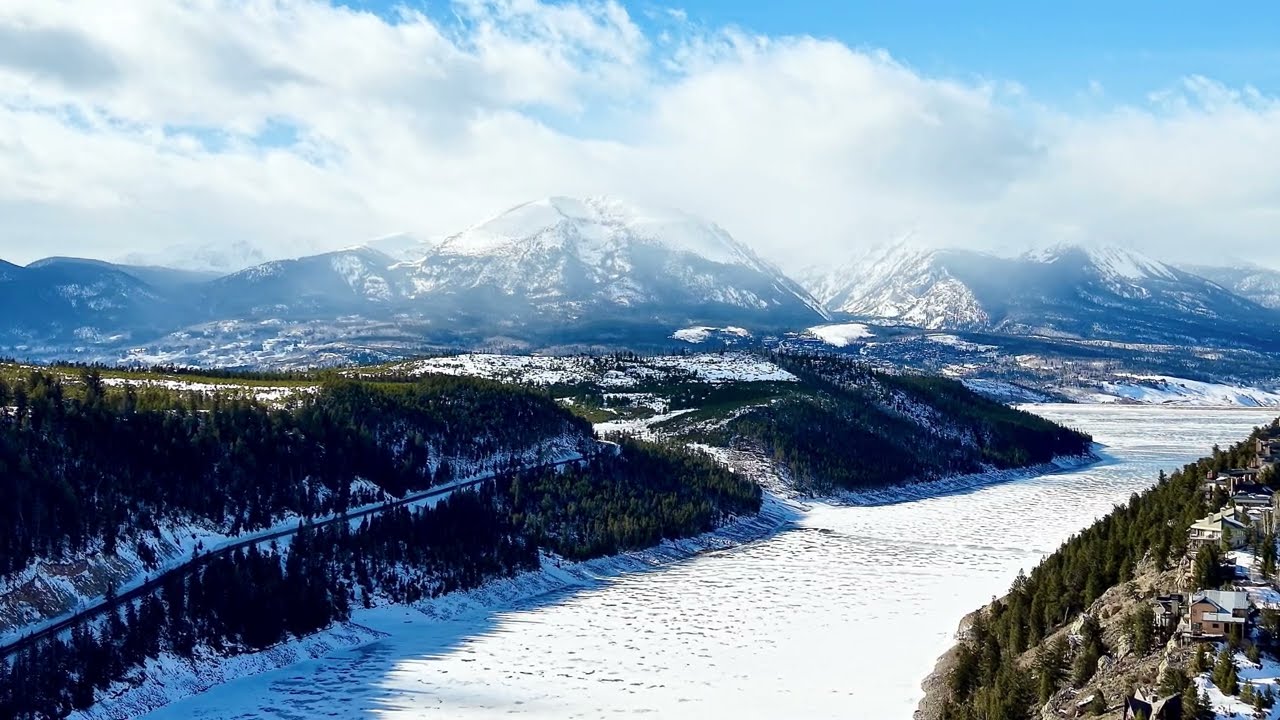 Buffalo Mountain Light Snow Video Panorama from Lake Dillon Jan 30, 2026