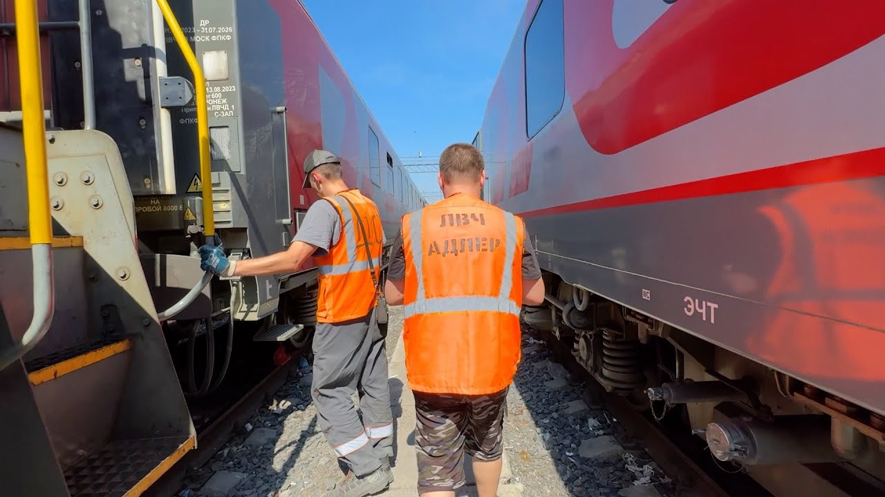 ЖИЗНЬ В ПОЕЗДЕ ЗА 2800Р В СУТКИ - РАБОТА ПРОВОДНИКОМ