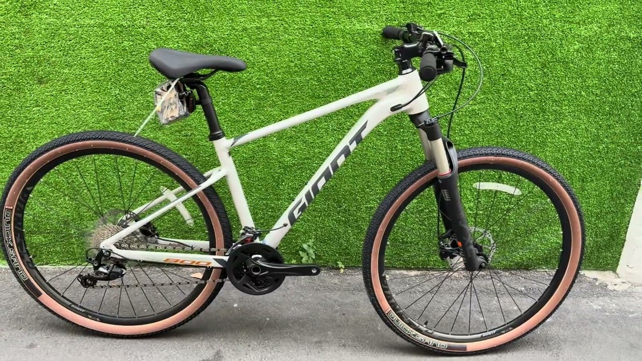 Giant XTC 800 giá 14 tr 700. Sơn 0937009995