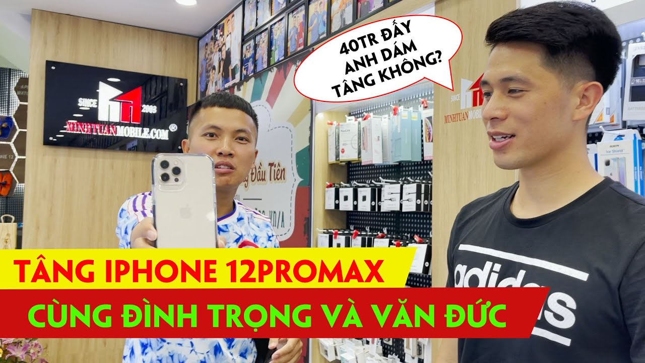 Đỗ Kim Phúc Trổ Tài Bóng Đá Tâng Iphone 12 Promax với Trần Đình Trọng , Phan Văn Đức ĐT Việt Nam