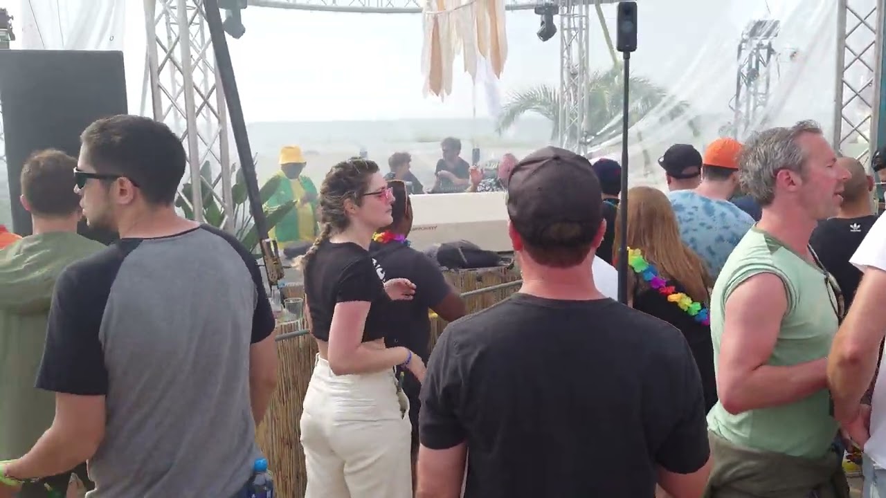 The Digital Blonde @ Luminosity Beach Festival - DR S7R4NG3 - The 8 Tones (The Digital Blonde mix)