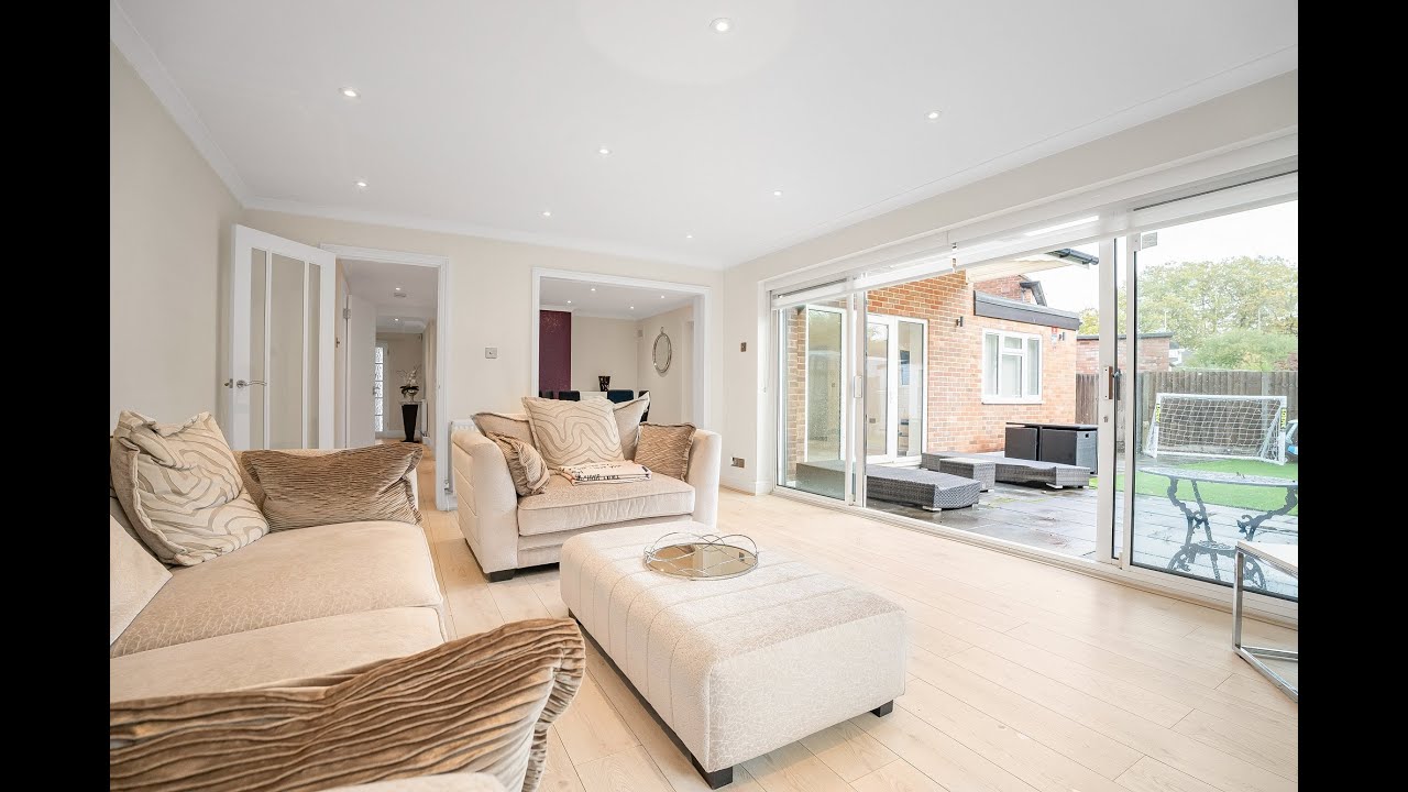 4 BEDROOM HOUSE Holland Close, NEW BARNET EN5