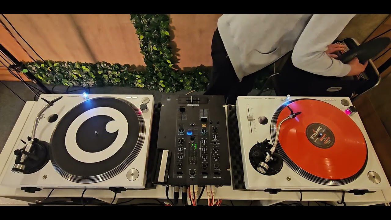 Drum And Bass vinyl mix not at home 21.02.2026