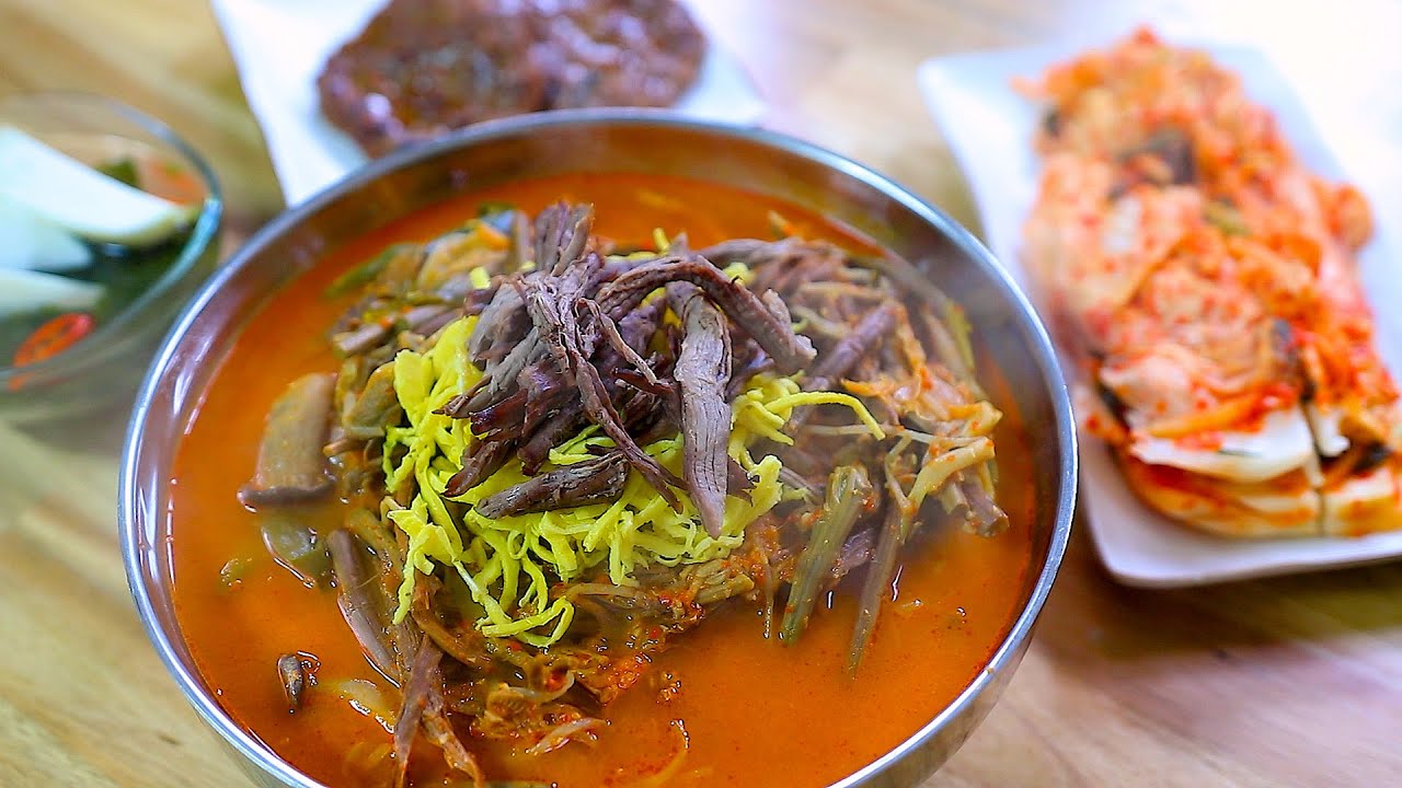 베트남 땡초가루로 만든 얼큰한 육개장 칼국수 김장김치 비비고 떡갈비 동치미 MUKBANG COOKING SHOW 먹방 요리 쿡방