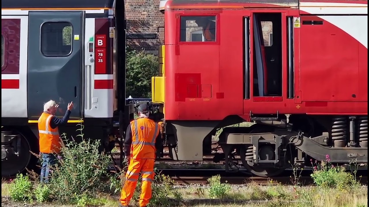 LNER Class 91 shunting at Doncaster West Yard