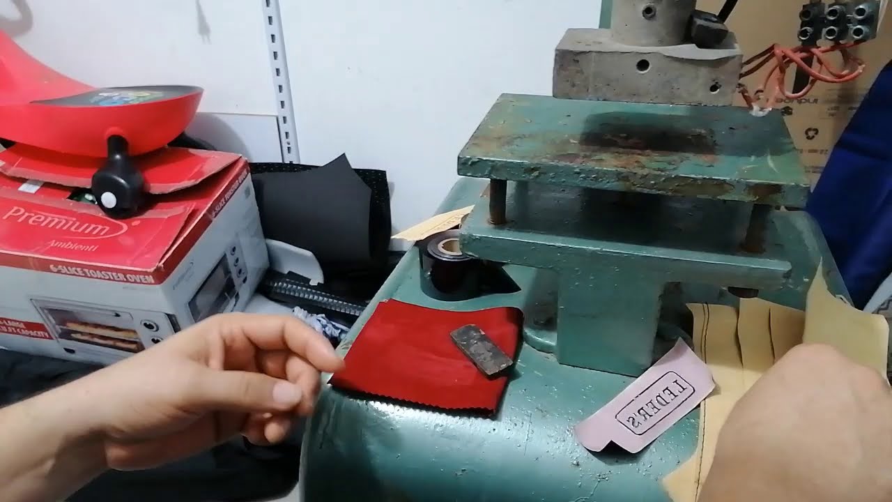 MAQUINA REPUJADORA Y SELLADORA, (vídeo 2)