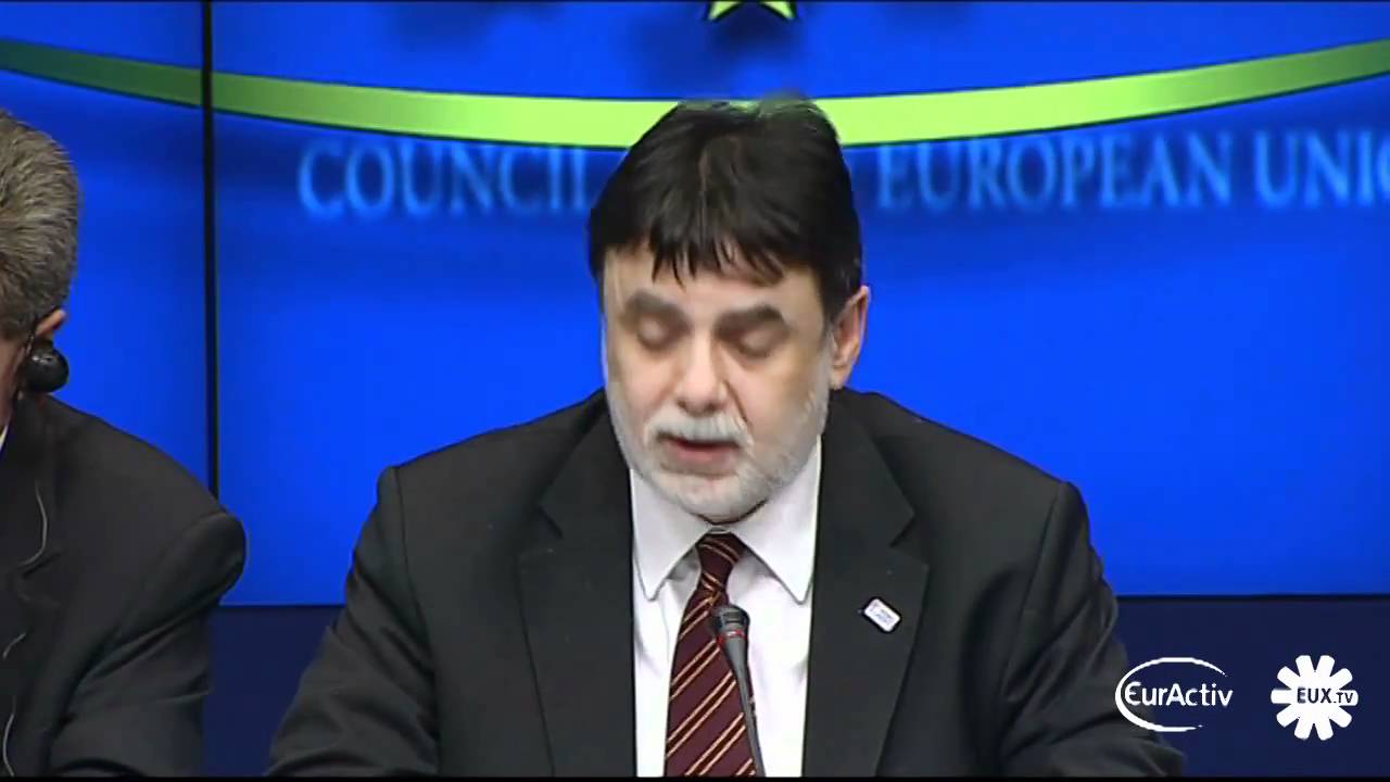 Libya: EU imposes sanctions, arms embargo