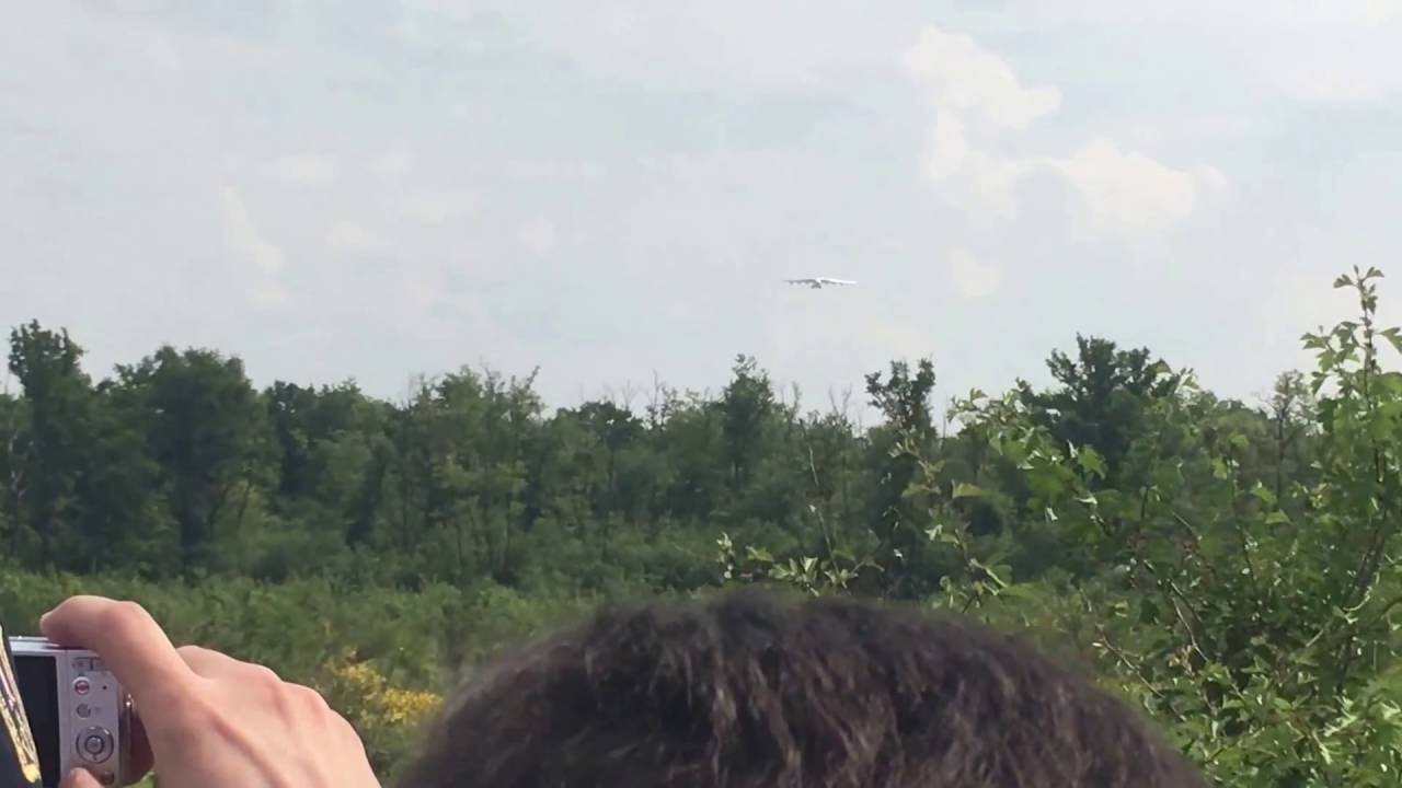 Antonov 225 Mriya landing in Milan on May, 18th 2016