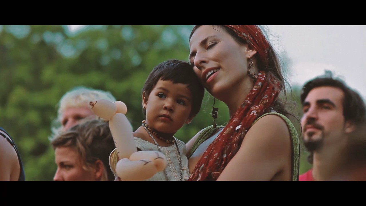 Fekete Seretlek - Miri Mama