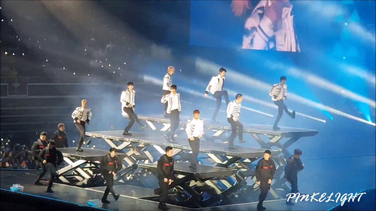 ELYXION IN SINGAPORE - Growl Remix + Dance Break (Xiumin & Baekhyun) + Call Me Baby + Touch It