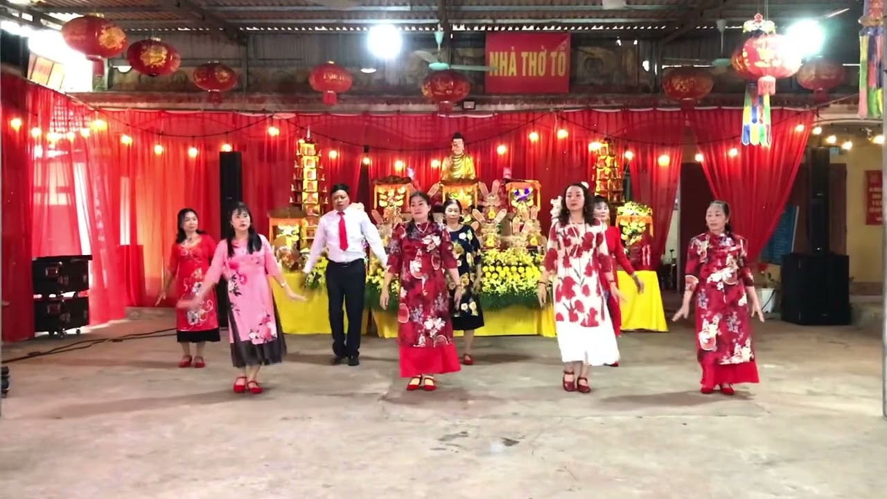 Dân￼ Vũ￼ giao thừa chào Xuân￼