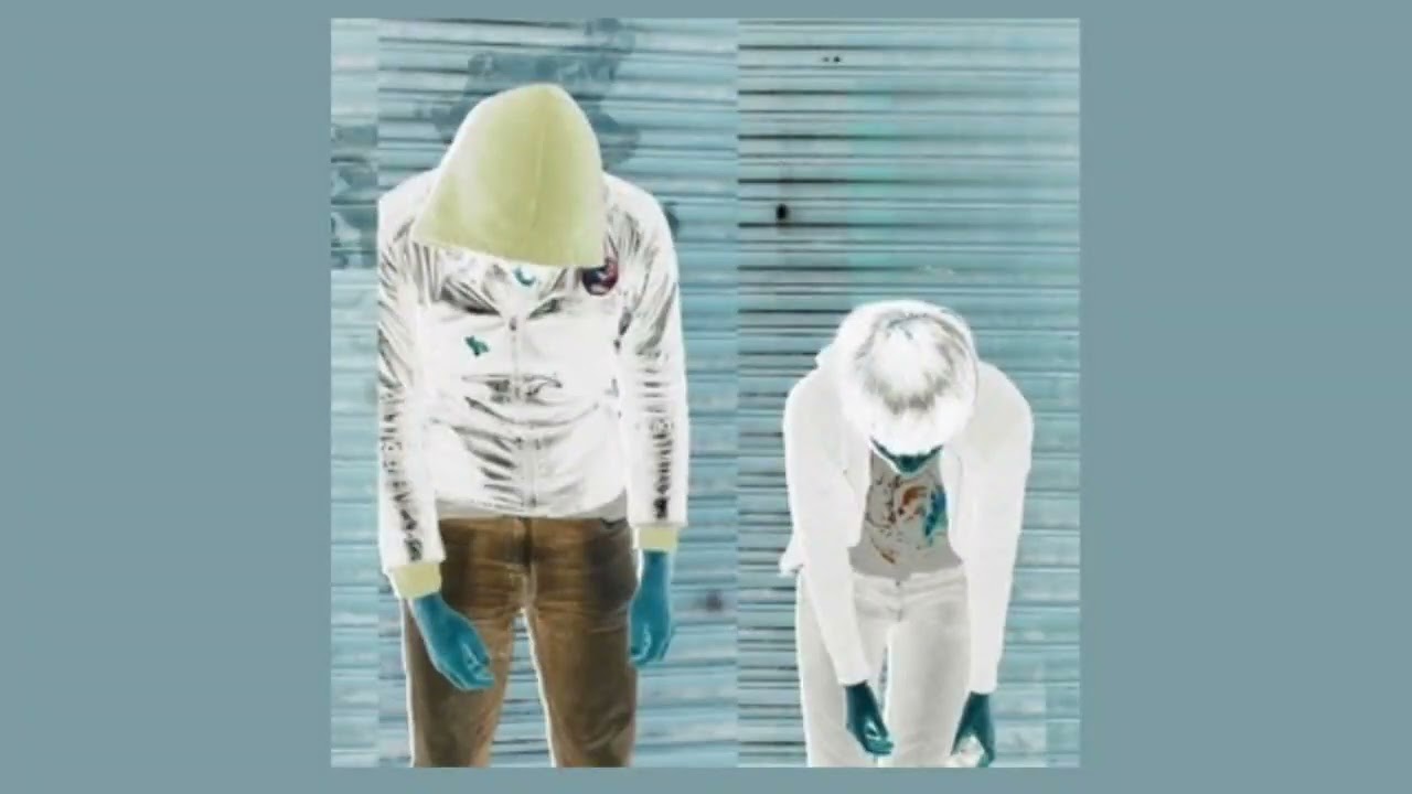 Crystal Castles - Crimewave (REVERSED+SPED UP)