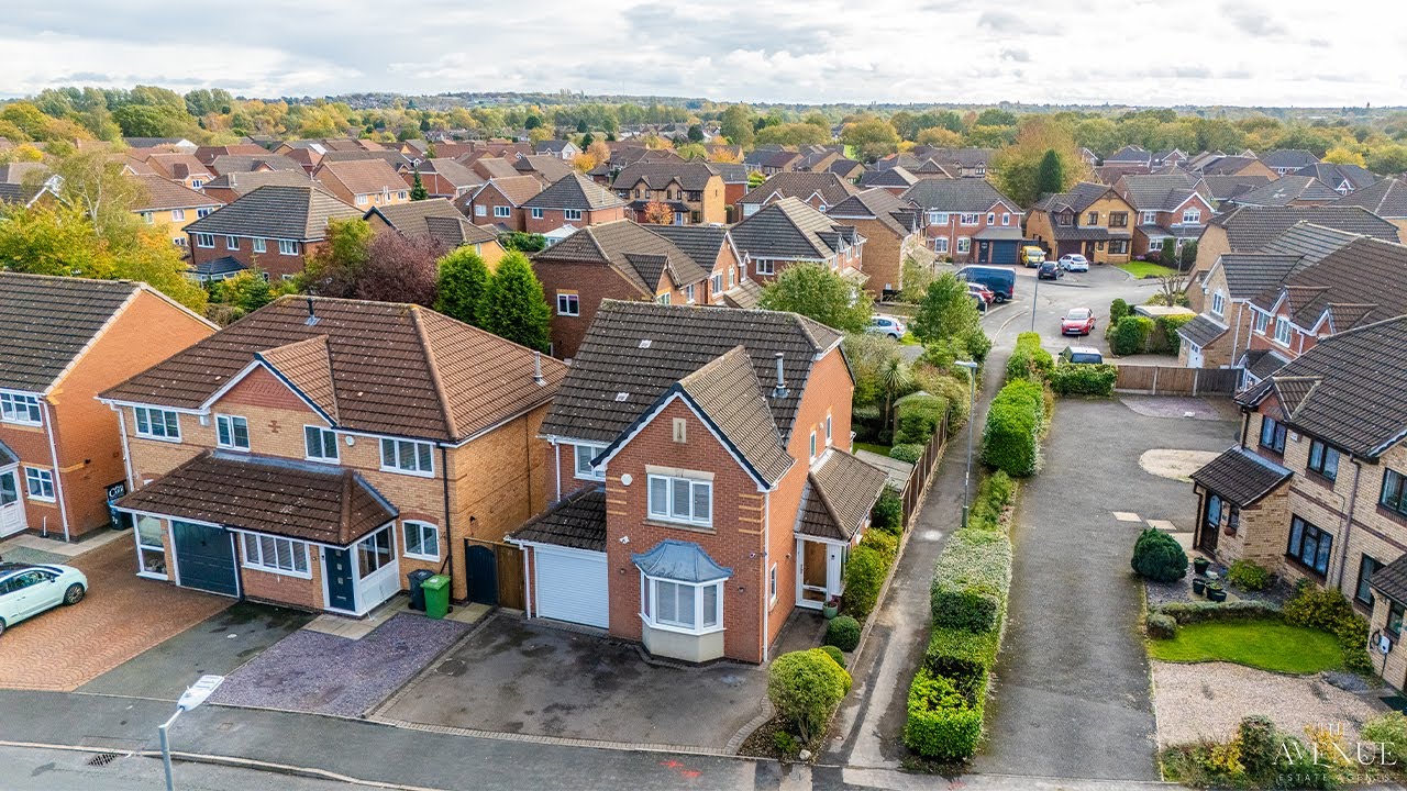 Stunning 4 Bed Detached Home | 33 Larkspur Way, Clayhanger, Walsall Property Tour