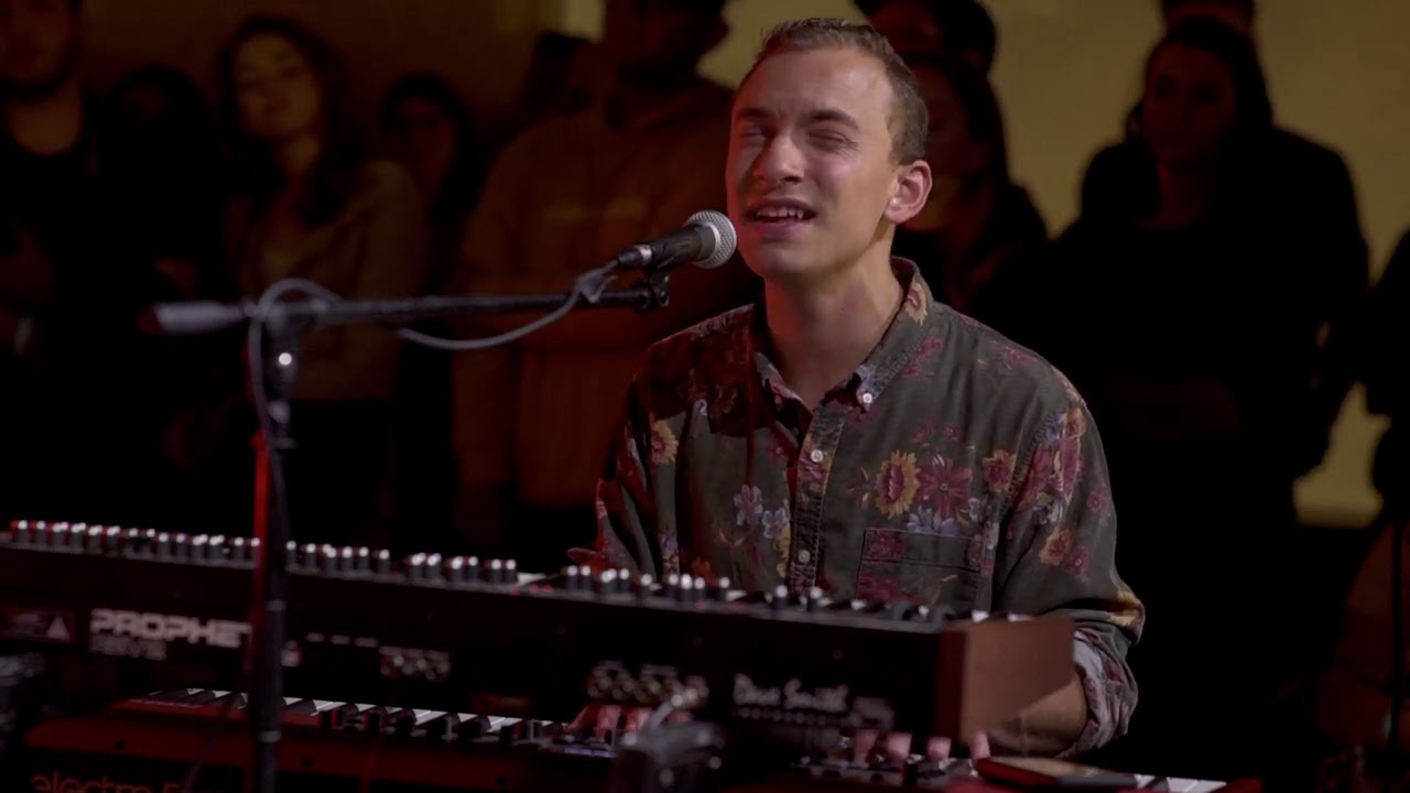 MARK BARLOW SINGS MY PORTION AT ONE BIG FAMILY LA | BEAUTIFUL REMINISCENCE EP 1