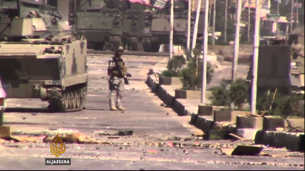 Army battles armed groups in Lebanese city