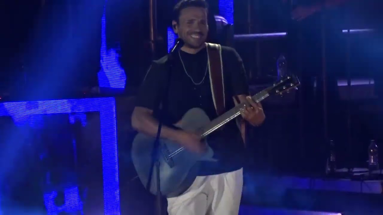 Νίκος Βέρτης - Είσαι μια γλυκιά μπαλάντα  Live στο Ηράκλειο 2023