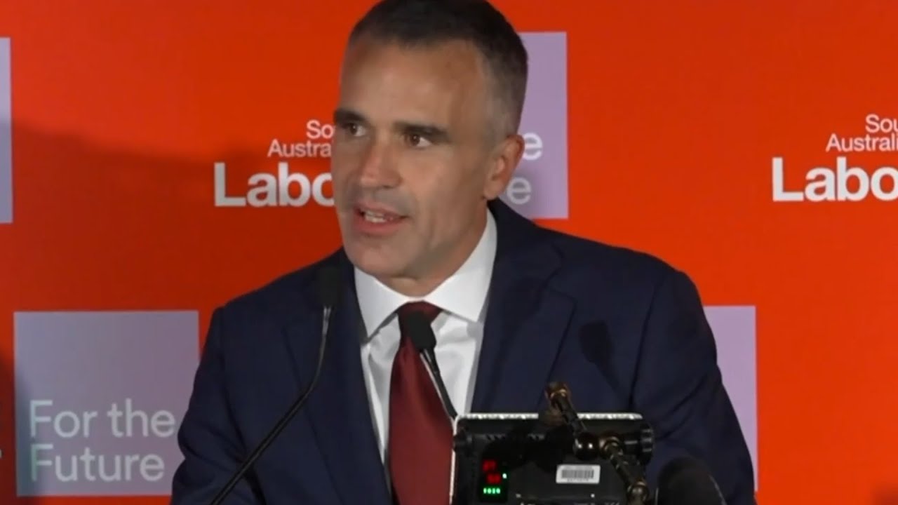 Питер Малинаускас принес присягу перед губернатором в Доме правительства.