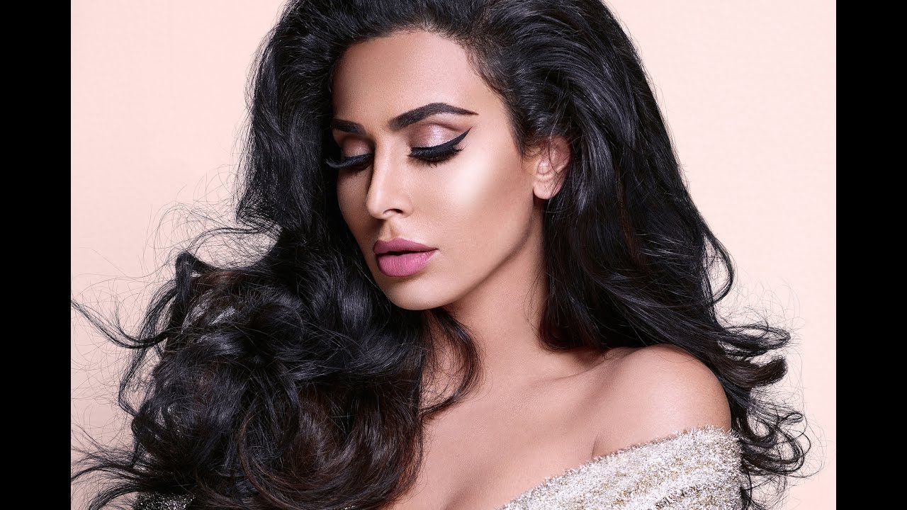 HARRODS How To Apply & Remove Lashes With Huda