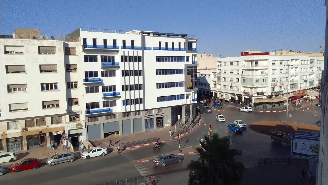 شقة للبيع بمدينة الرباط(ديور الجامع)🏢على الشارع مباشرة، مصلوحة،بالمصعد والكراج👍❤️
