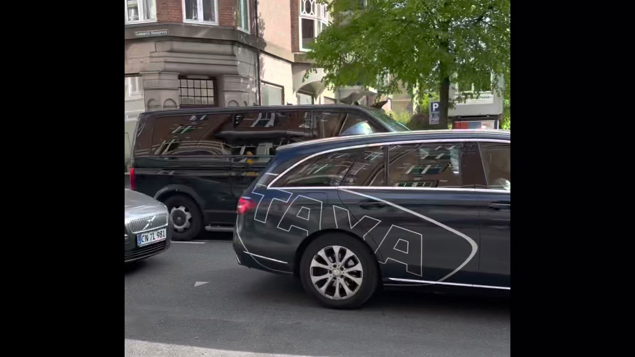 Dobbelt vinkel af AKS og Romeo | Frederiksberg \ Respons/Responding