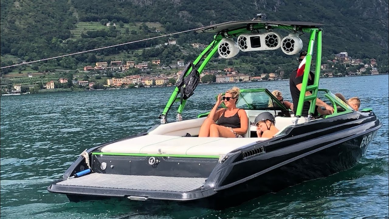 Vip Vindicator speedboat refit and conversion from cuddy to bowrider