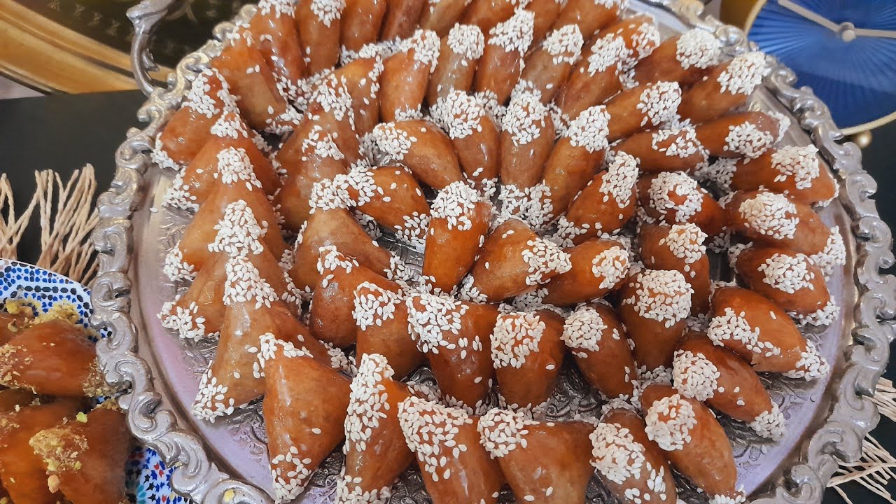 بريوات باللوز بجميع أسرارها مع مكون غيعطي للعقدة تعليكةوتبقى رطبة مع الطريقة الصحيحة للقلي والتعسال