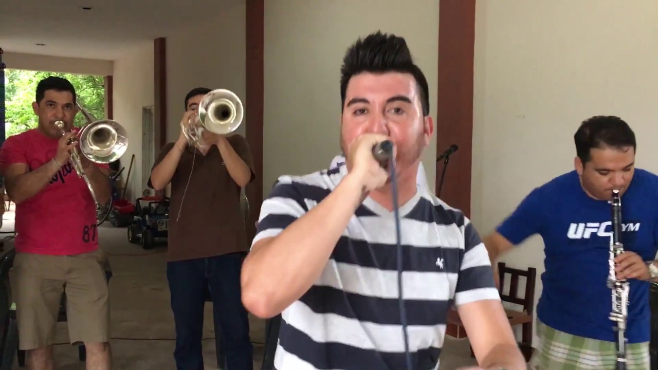 Despacito (Banda Los Montoya) #Eeesoosi!