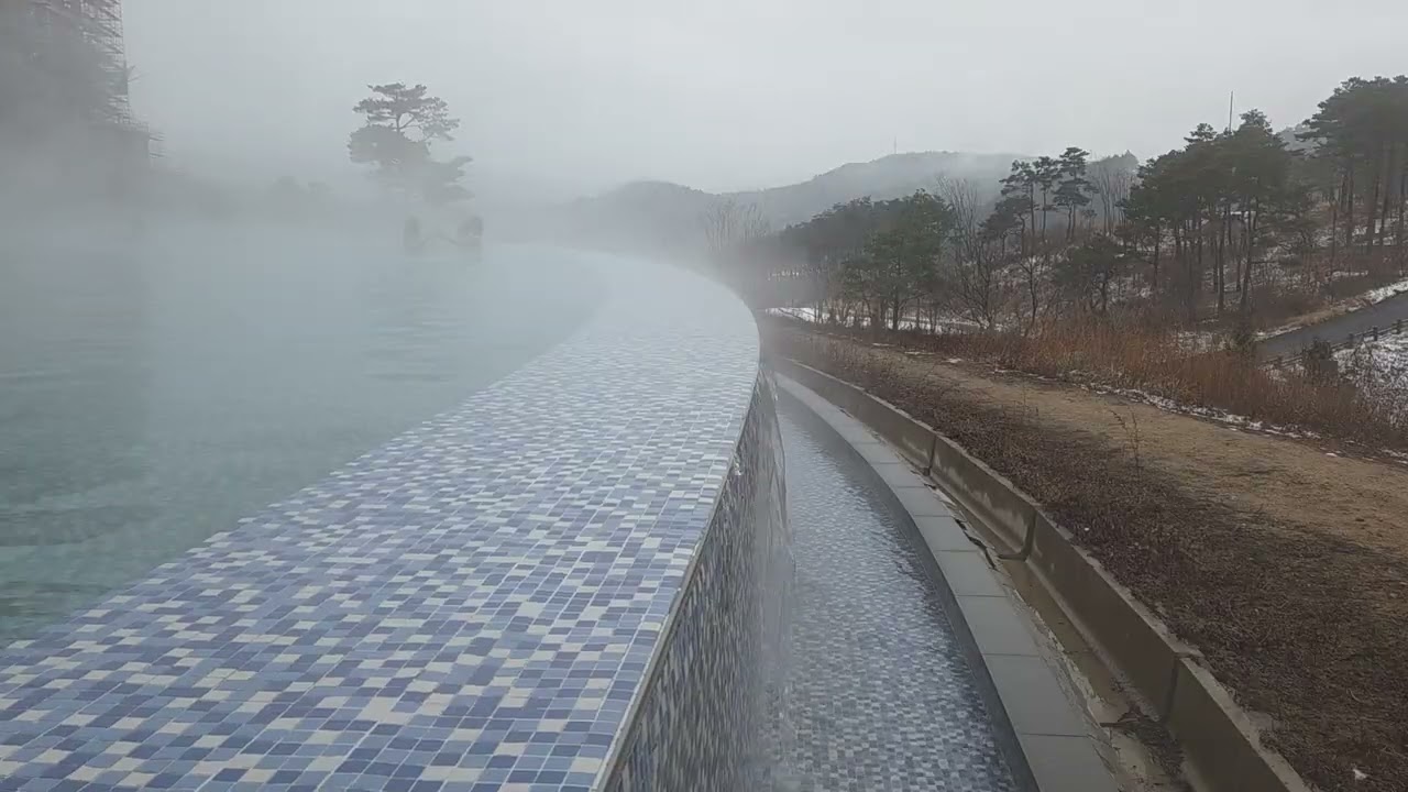 안개 낀 겨울,  풀밖으로 떨어지는 풀 물소리 [인피니티풀멍 ASMR] (3분)  Healing Winter Spa ASMR | Calming Overflowing Water