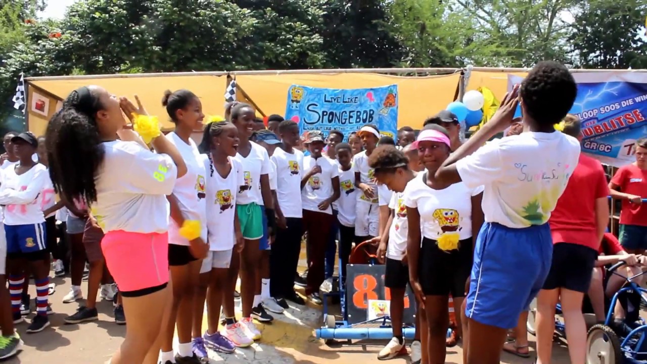 'Ons is, Ons is, weet julle wie...'