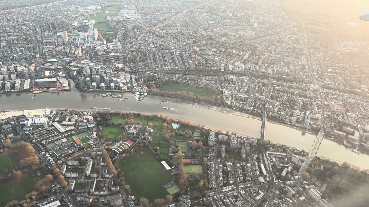 Flight into Heathrow (2025 November)