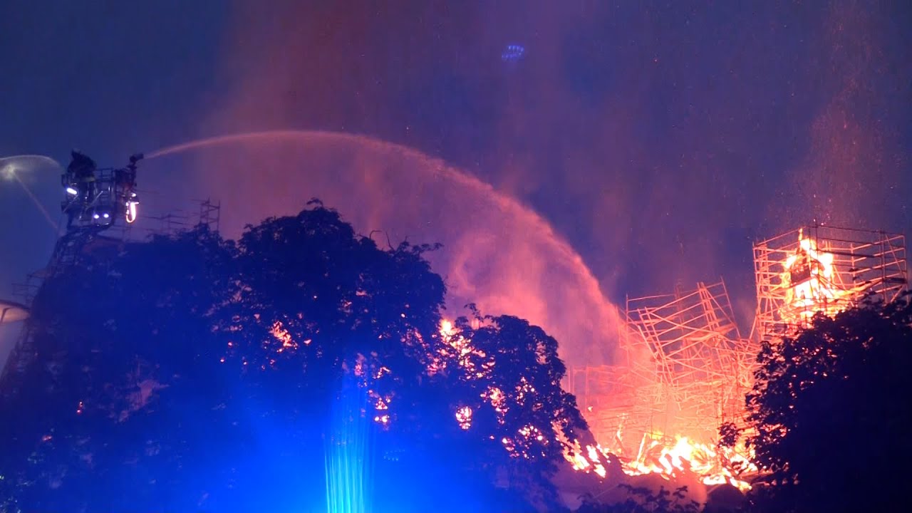 Großbrand in Bad Ems: Vier-Türme-Haus steht in Flammen!