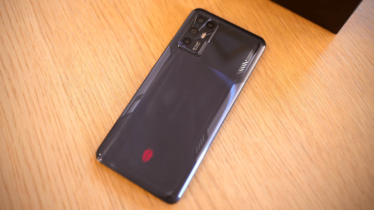 Recensione REDMAGIC 6R: il gaming phone vestito casual