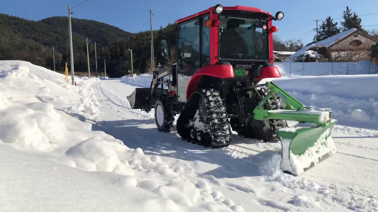 トラクター  除雪　舗装路