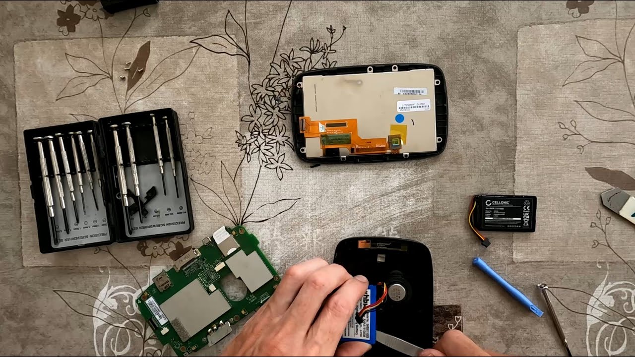 TomTom Go 5000 : Battery Replacement