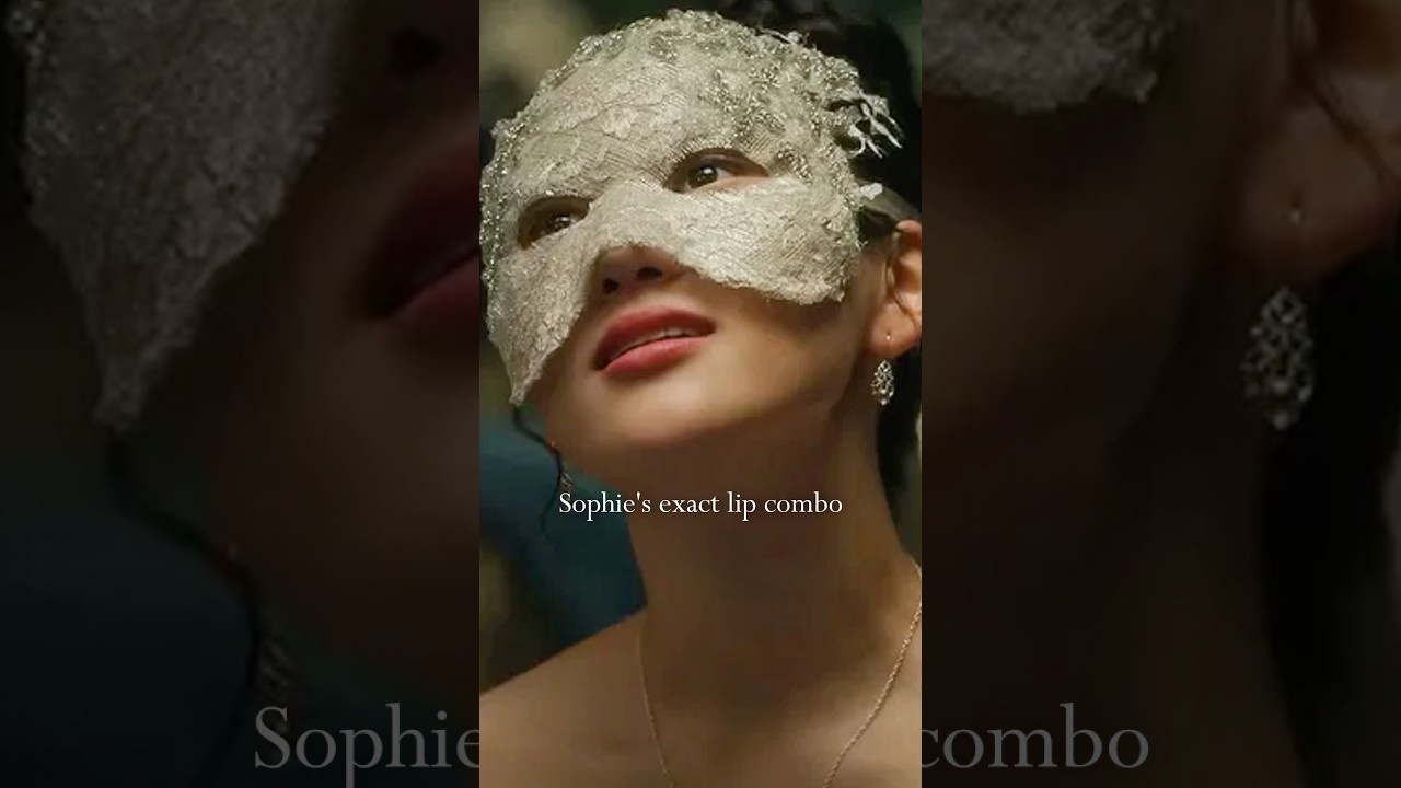 Макияж в стиле «Бриджертон»: точное сочетание цветов для губ, как у Софи. Полный видеоурок уже до...