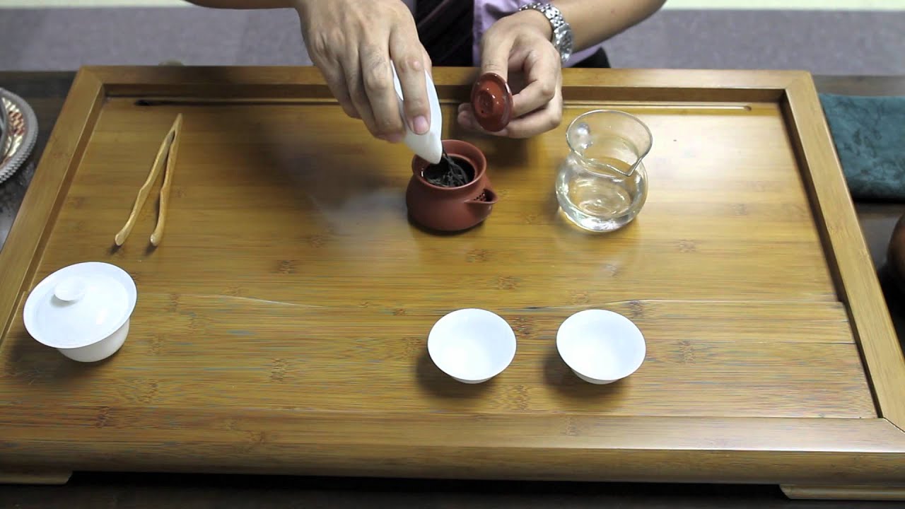 Brewing technique for phoenix oolong using hohin