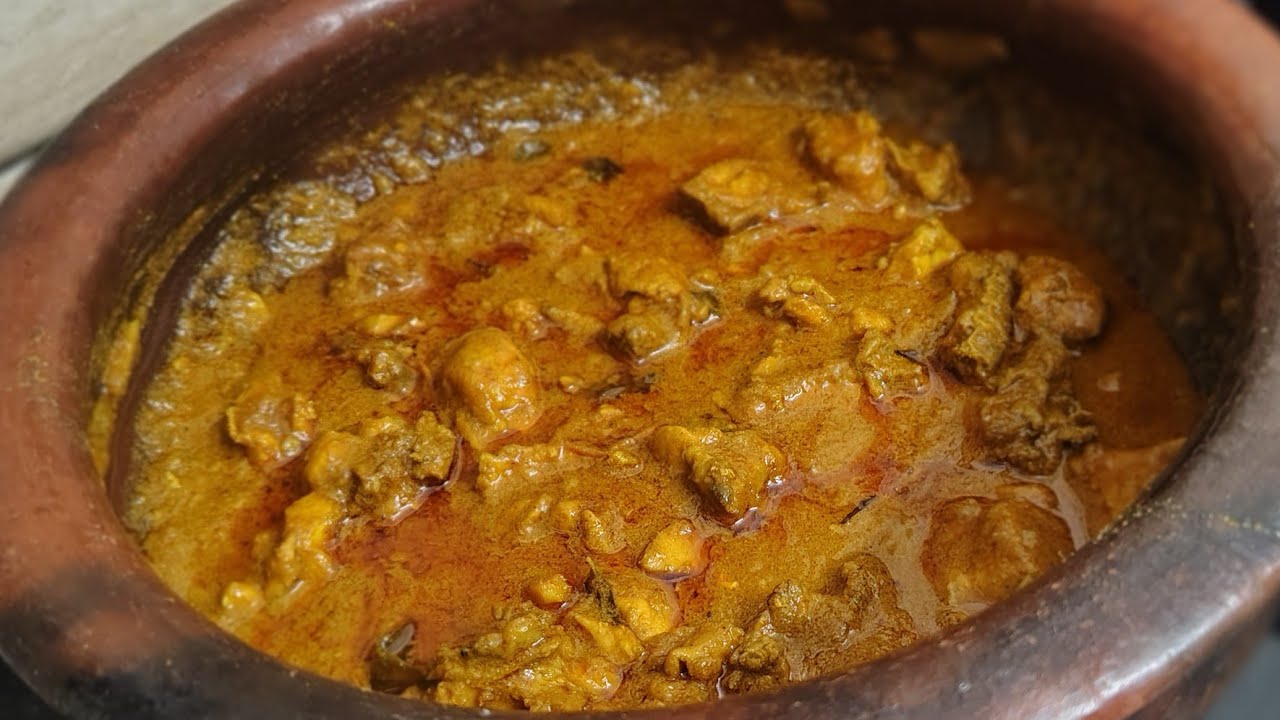 തേങ്ങാപ്പാലിൽ വറ്റിച്ചെടുത്ത ചിക്കൻ കറി... Chicken curry Kerala style #chickencurry #easyrecipe#food
